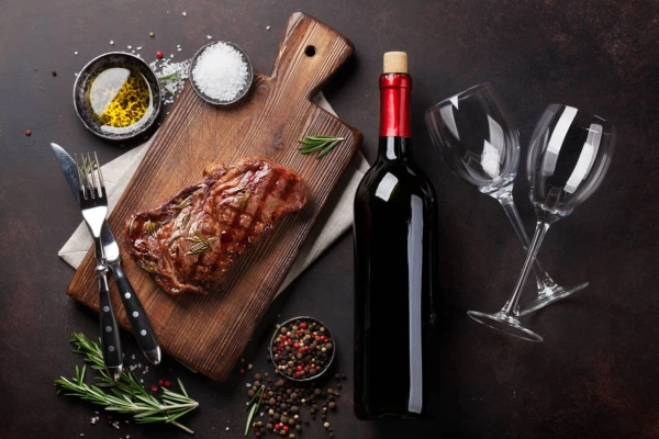 ¿Qué vino beber para realzar un entrecot?