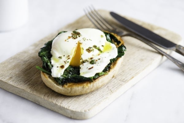 Huevos pasados por agua perfectamente cocidos